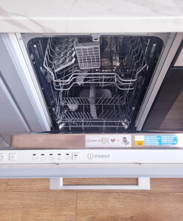 Lily Central Apartment With Free Parking Târgu-Mureş 外观 照片